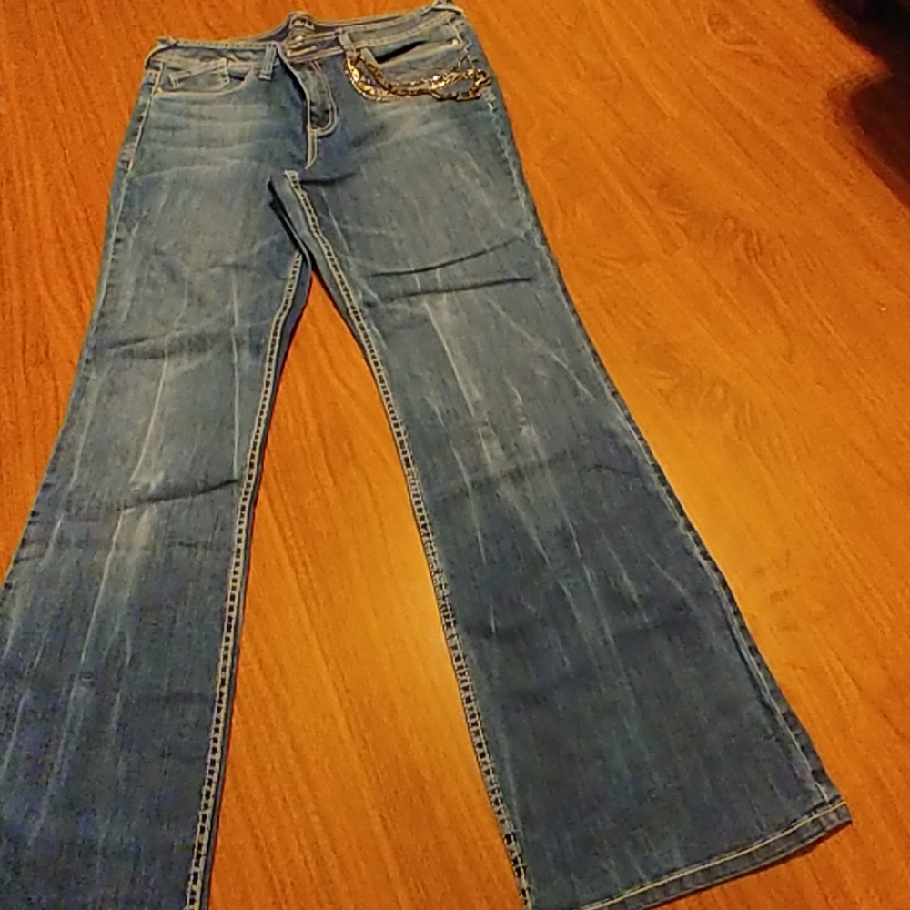 Jeans - Picture 2 of 3